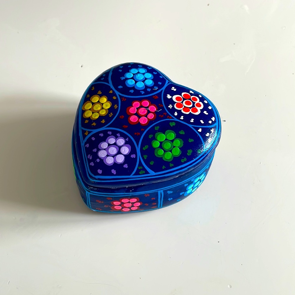 Hand-painted terra-cotta jewelry box